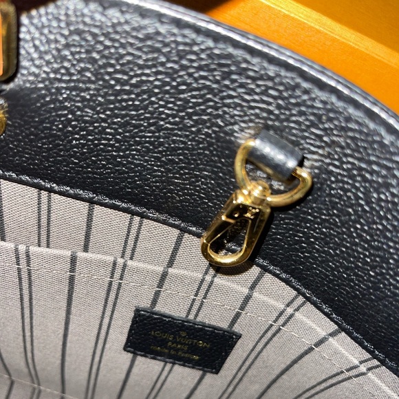 Louis Vuitton MM Noir - Picture 4 of 6